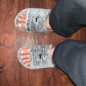 VS/PINK fuzzy slipper sandals